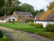 NH051025-83 - Nicky Henderson Stable Visit